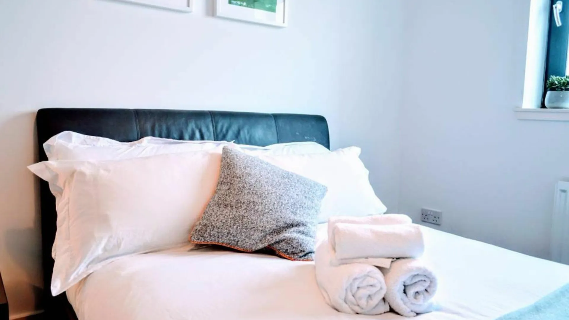 Beautifully Renovated Apartment -Central Edimburgo